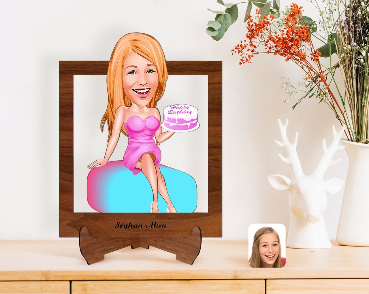 Kişiye Özel Kadın Doğum Günü Karikatürlü Ahşap Standlı 3D Biblo-2