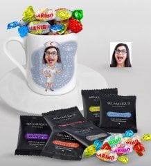 Kişiye Özel Hemşire Karikatürlü Türk Kahvesi Fincanı Selamlique Karışık Türk Kahvesi ve Haribo Şeker Hediye Seti-1