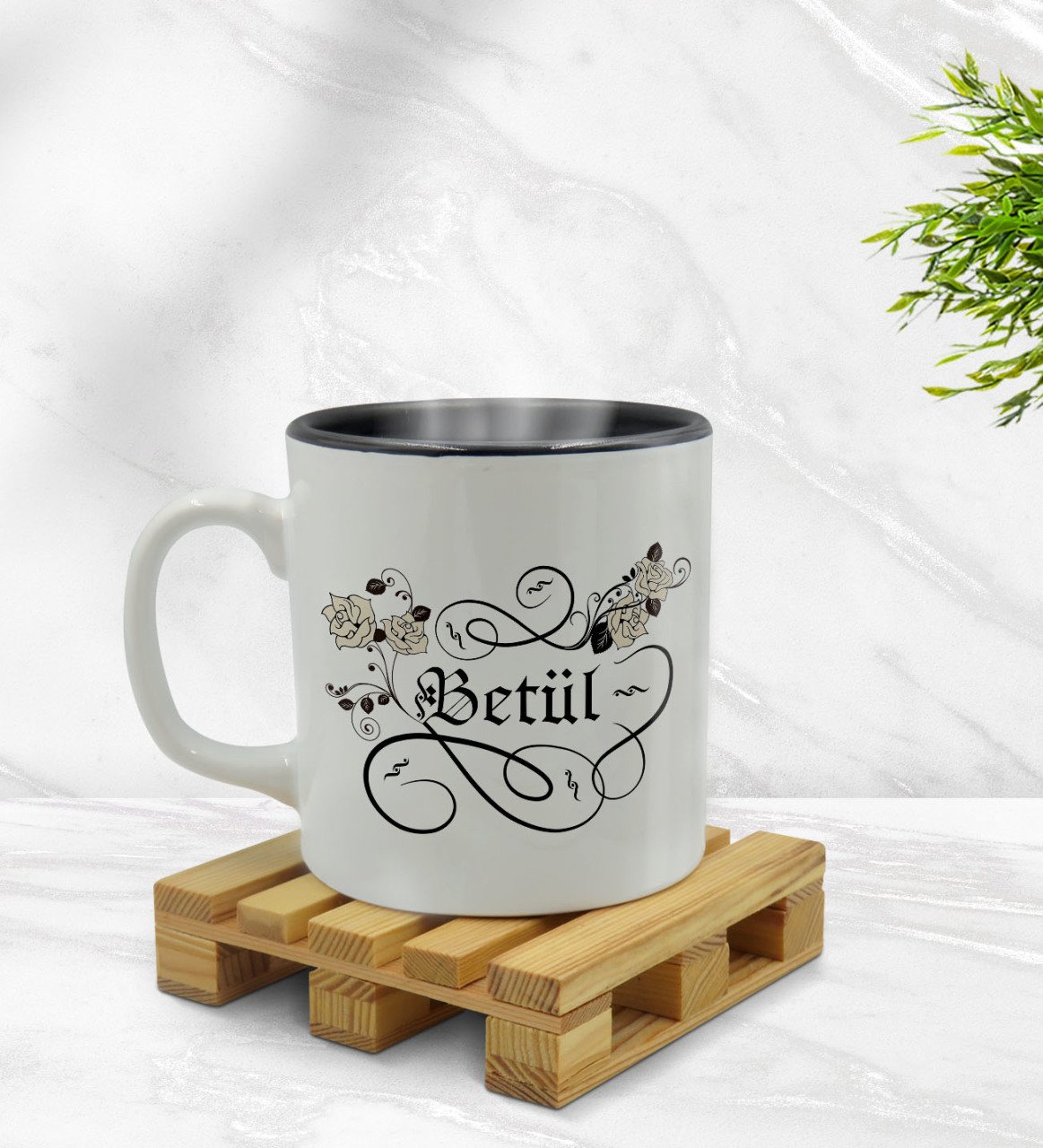 Kişiye Özel Kaligrafi İsim Tasarımlı İçi Siyah Renkli Kupa Bardak Model 3