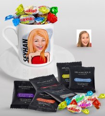Kişiye Özel Bayan Karikatürlü Türk Kahvesi Fincanı Selamlique Karışık Türk Kahvesi ve Haribo Şeker Hediye Seti-33