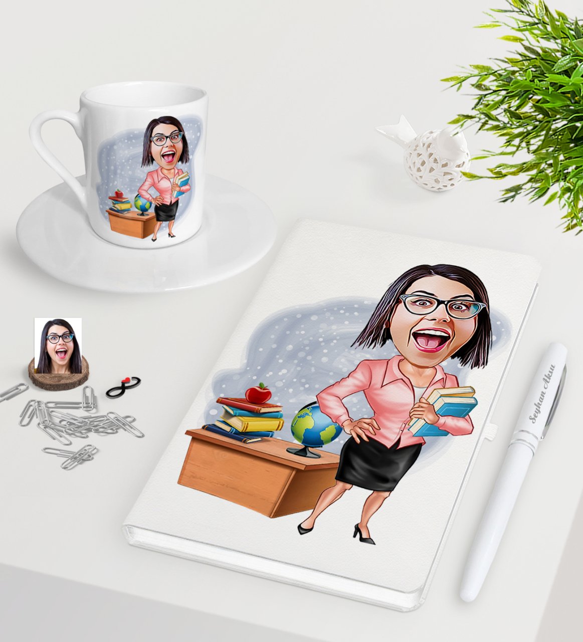 Kişiye Özel Bayan Öğretmen Karikatürlü Beyaz Defter Kalem Türk Kahvesi Fincanı Seti-5