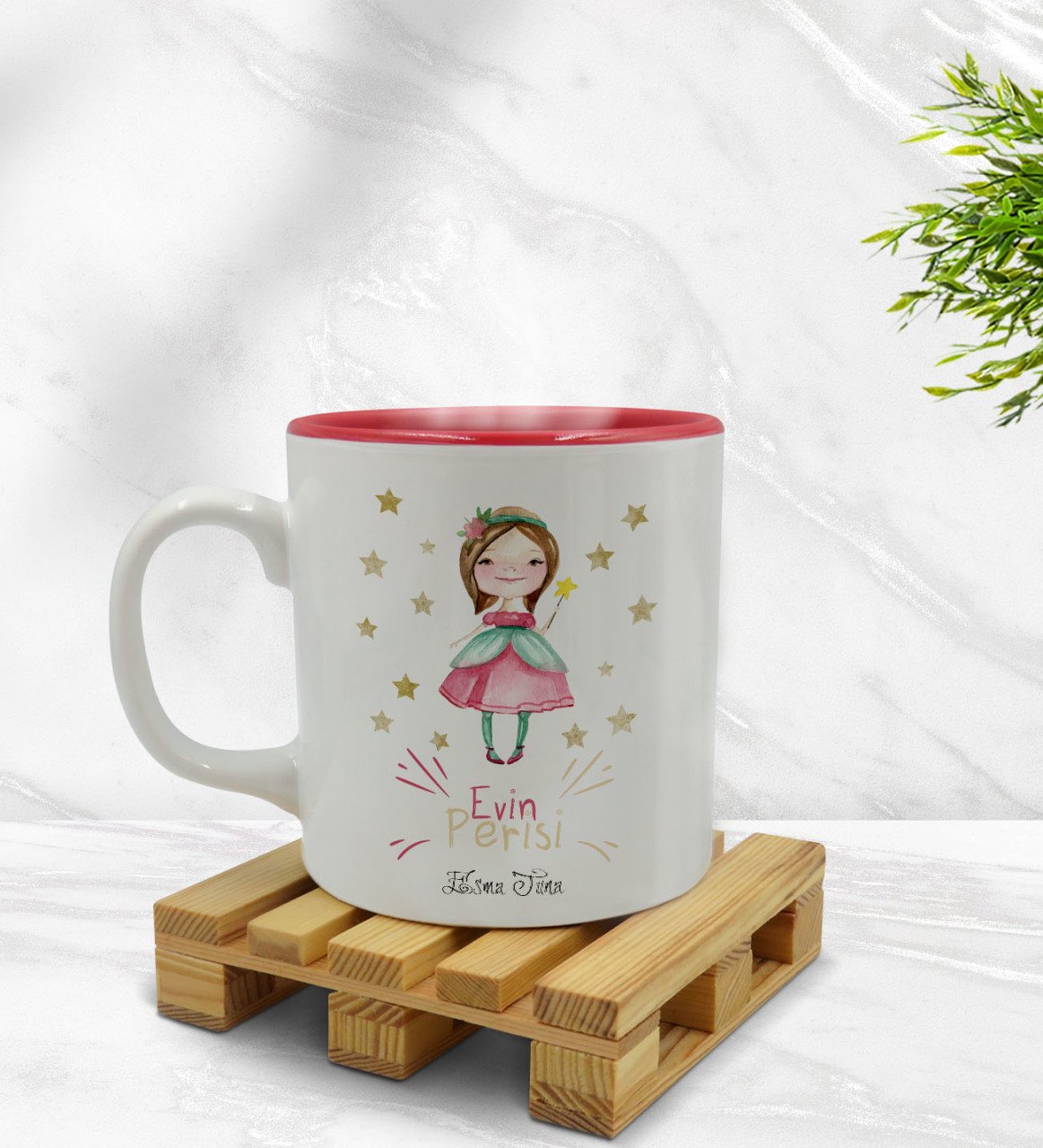 Kişiye Özel Evin Perisi Tasarımlı İçi Kırmızı Renkli Kupa Bardak Model 3