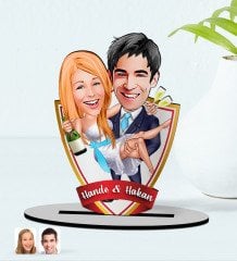 Kişiye Özel İsimli Evleniyoruz Karikatürlü Ahşap Biblo Model-4