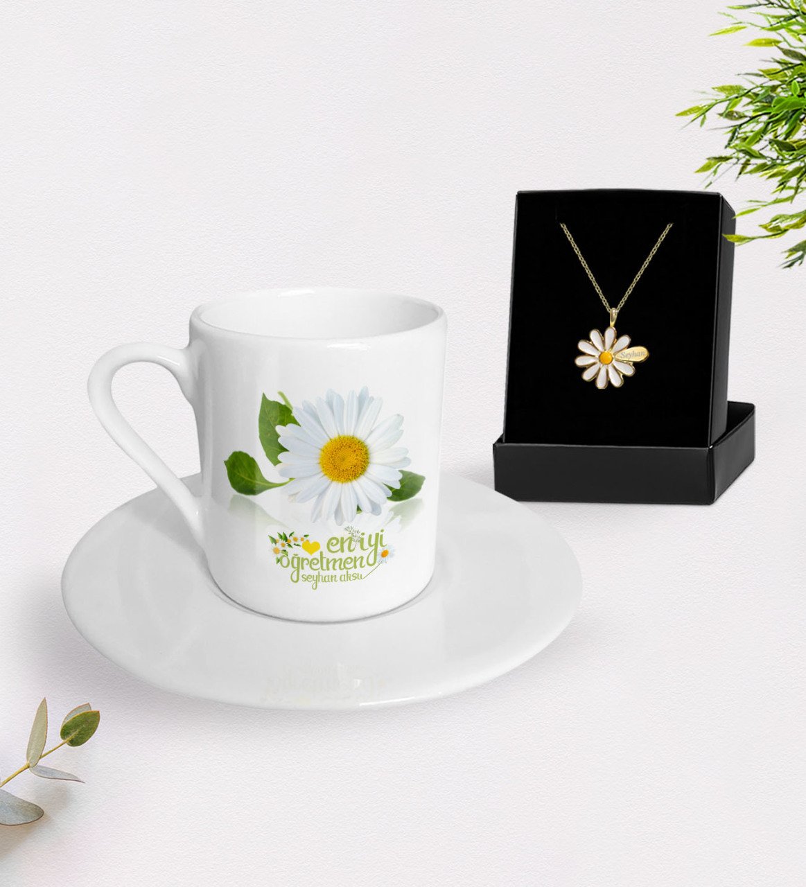 Kişiye Özel Papatya Temalı En İyi Öğretmen Türk Kahvesi Fincanı ve İsimli Papatya Kolye Hediye Seti-4