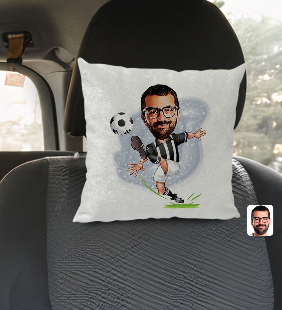 Kişiye Özel Siyah Beyaz Futbolcu Karikatürlü Kare Araç Koltuk Yastığı-1