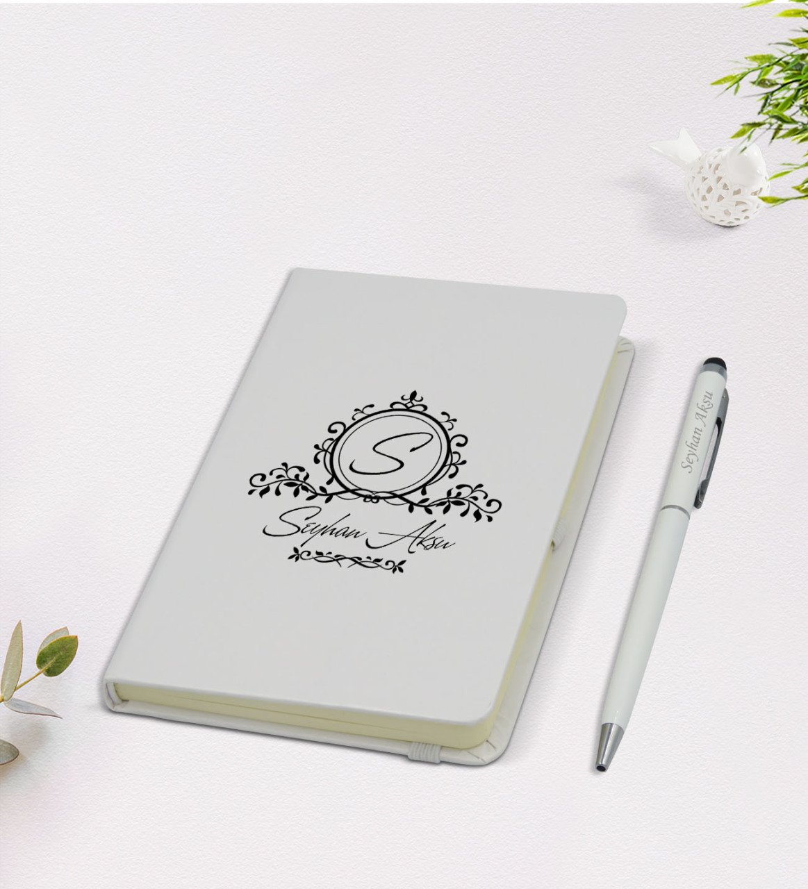Kişiye Özel İsimli 9x14cm Beyaz Defter ve Kalem Hediye Seti - Model 11