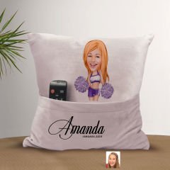 BK Gift Kişiye Özel Ponpon Kız Karikatür Tasarımlı Organizer Kumanda ve Atıştırmalık Cepli Pembe Kırlent Yastık-2 Arkadaşa Hediye, Cepli Yastık