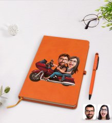 Kişiye Özel Sevgililer Karikatürlü Turuncu Termo Deri Defter Kalem Seti Model 103