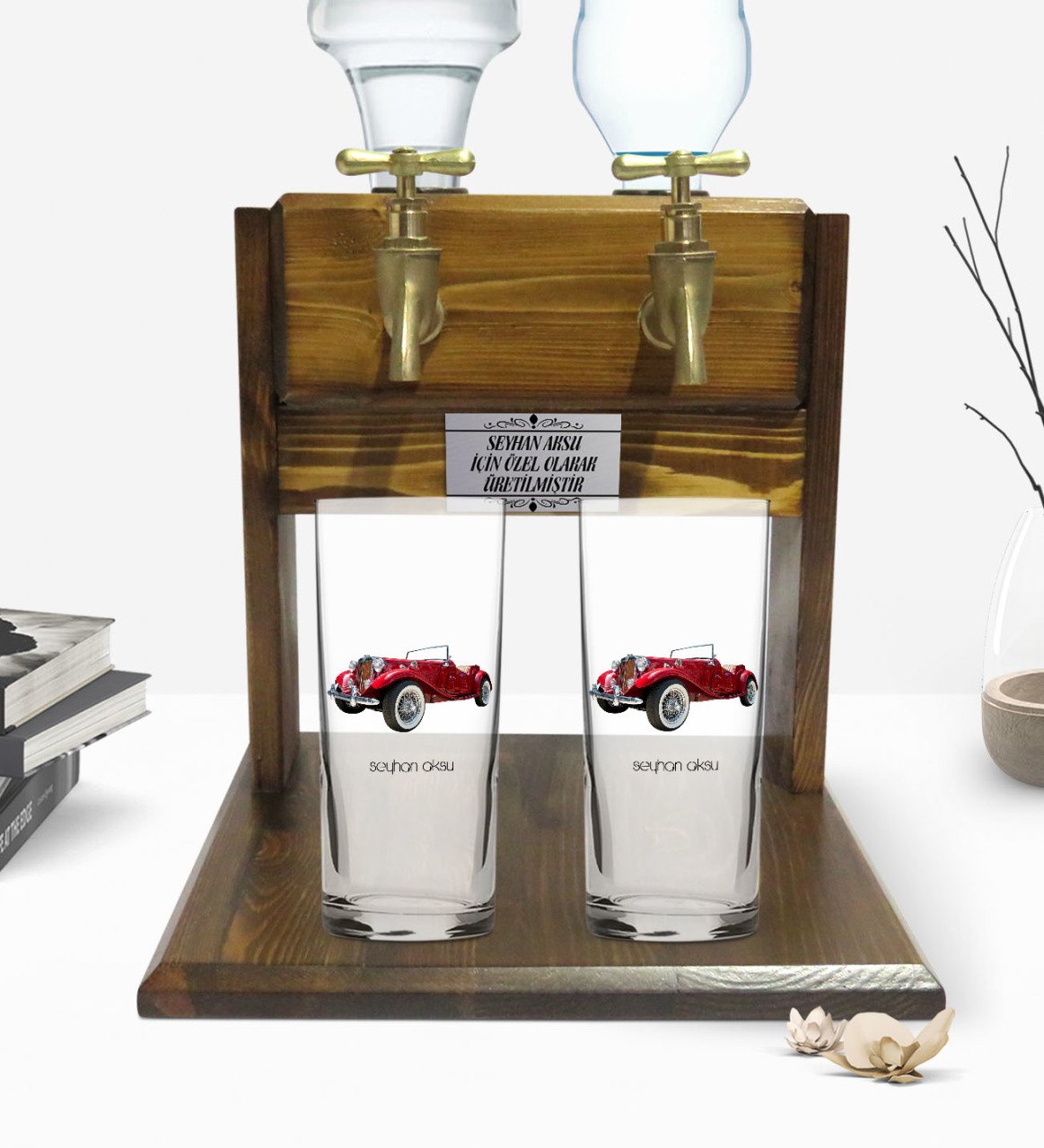 Kişiye Özel Renkli Baskılı Retro Otomobil Tasarımlı İkili Rakı Bardağı ve Çift Musluklu Doğal Ahşap Rakı Standı-4