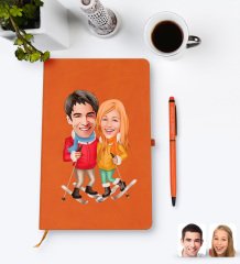 Kişiye Özel Sevgililer Karikatürlü Turuncu Termo Deri Defter Kalem Seti Model 107