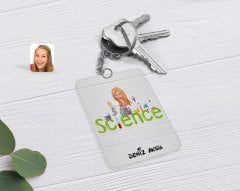 Kişiye Özel Kadın Fen Bilimleri Öğretmeni Karikatürlü Şeffaf Pleksi Anahtarlık
