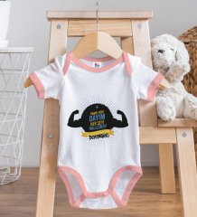 BK Kids Kişiye Özel Dayım Her Şeyi Halleder Tasarımlı Pembe Bebek Body Zıbın ve Mama Önlüğü Hediye Seti