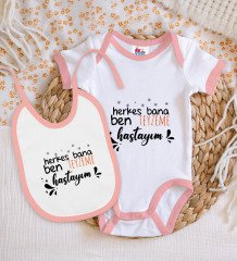 BK Kids Herkes Bana Ben Teyzeme Hastayım Tasarımlı Pembe Bebek Body Zıbın ve Mama Önlüğü Hediye Seti-1