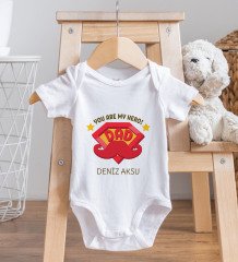 BK Kids Kişiye Özel You Are My Hero Tasarımlı Bebek Body Zıbın ve Mama Önlüğü Hediye Seti - Model 1