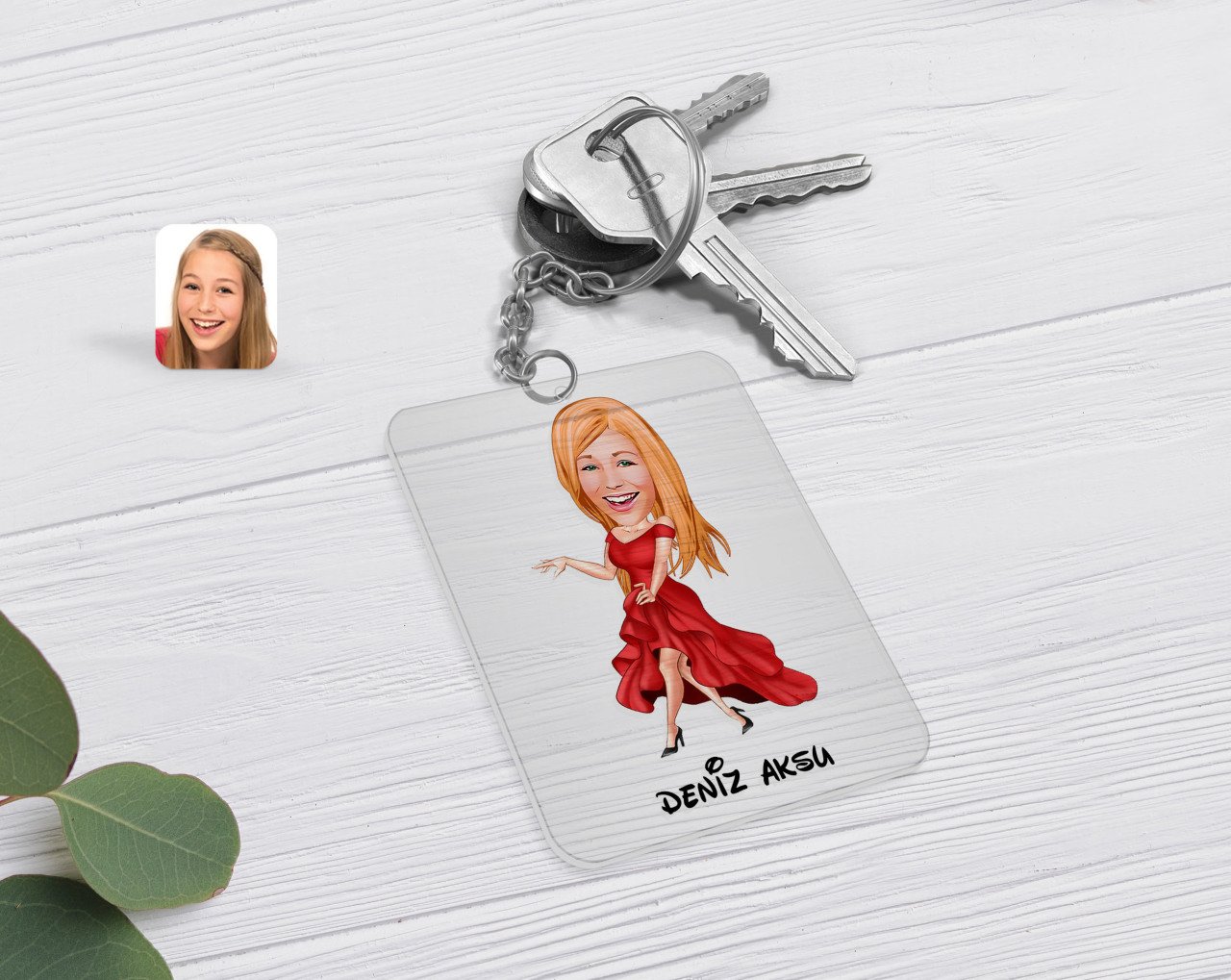 Kişiye Özel Kadın Manken Karikatürlü Şeffaf Pleksi Anahtarlık-1