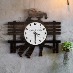 Kişiye Özel İki Aşık Tasarımlı Ahşap Duvar Saati - 2