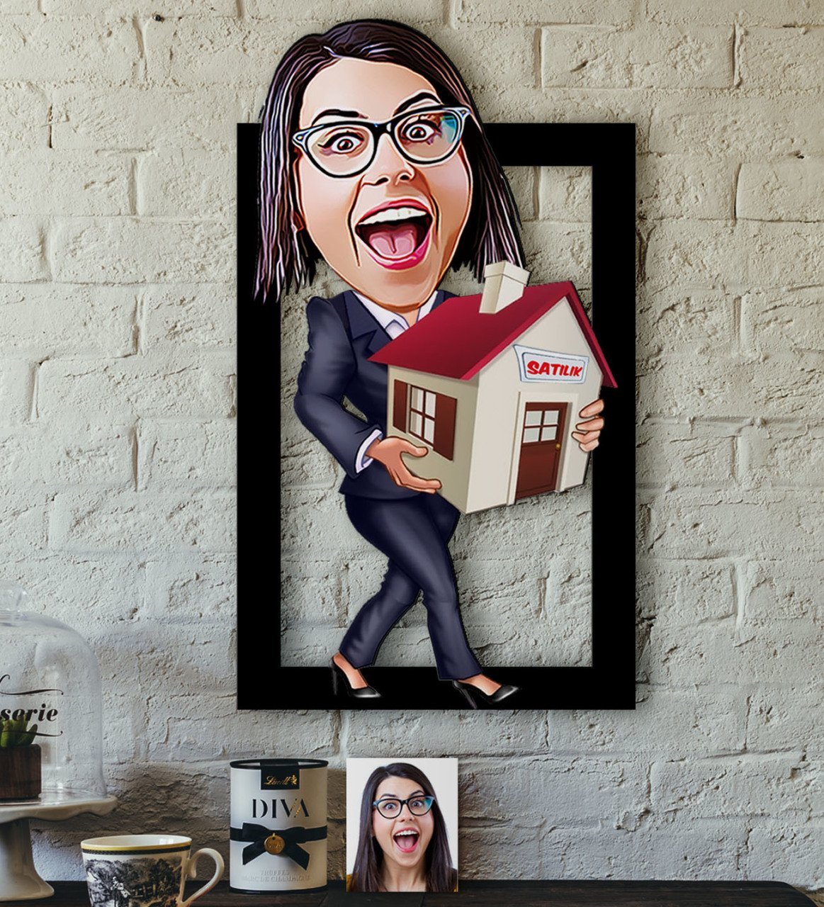 Kişiye Özel Bayan Emlakçı Karikatürlü 3D Ahşap Tablo-1