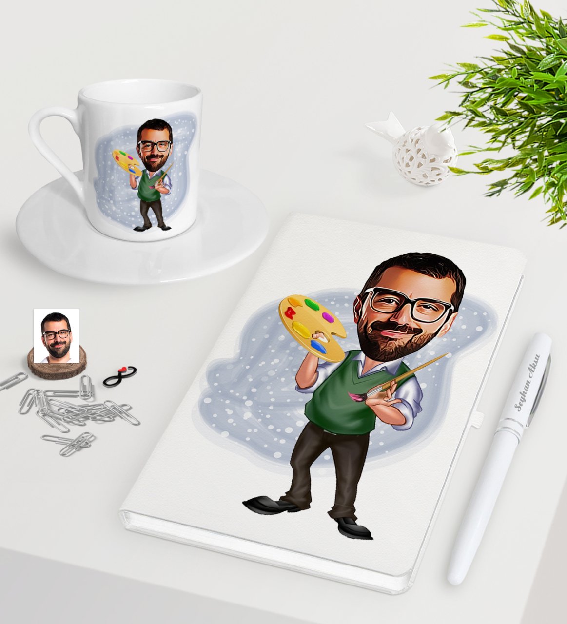 Kişiye Özel Erkek Ressam Karikatürlü Beyaz Defter Kalem Türk Kahvesi Fincanı Seti-1